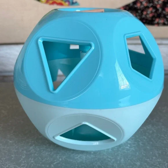 Tupperware Shape-O-Ball - Picture 4 of 8
